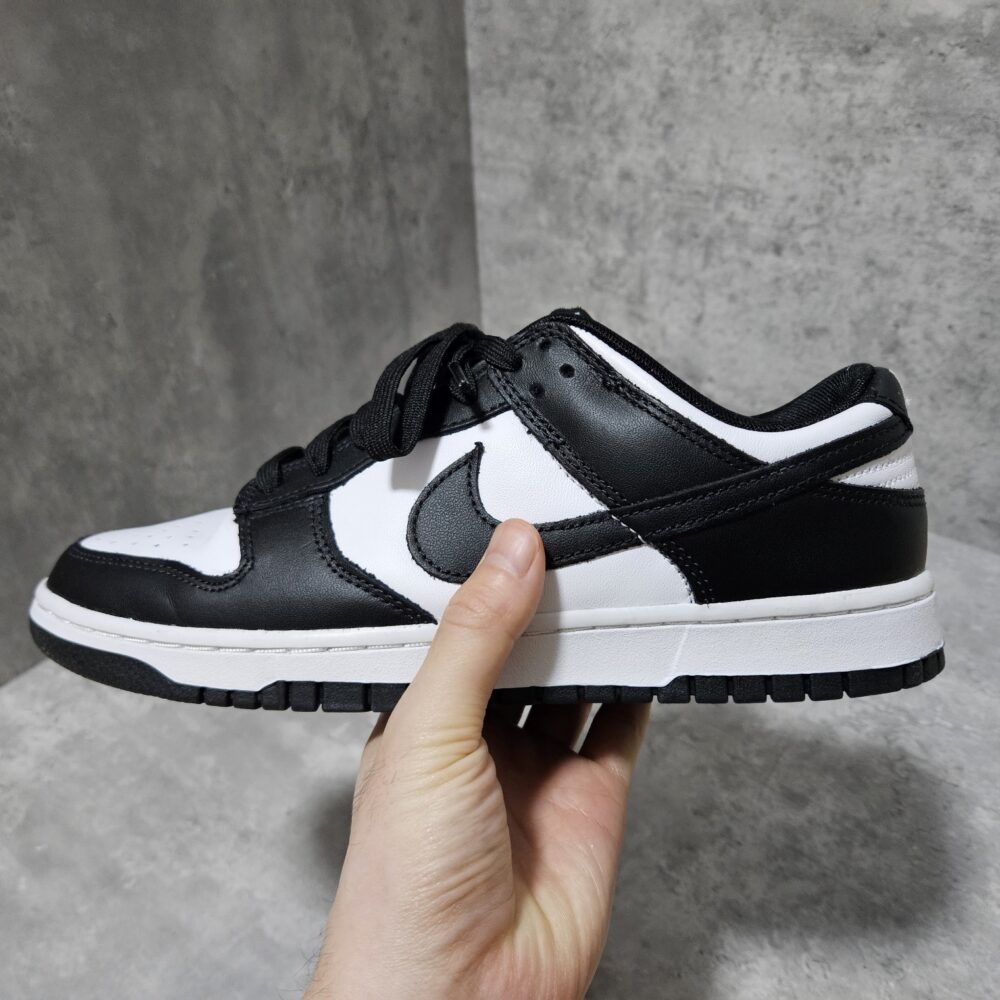 人気★Nike ナイキ ダンク LOW★スニーカー 定番 快適な履き心地 レビュー】ナイキ「ダンク」のサイズ感や履き心地を解説しなぜ